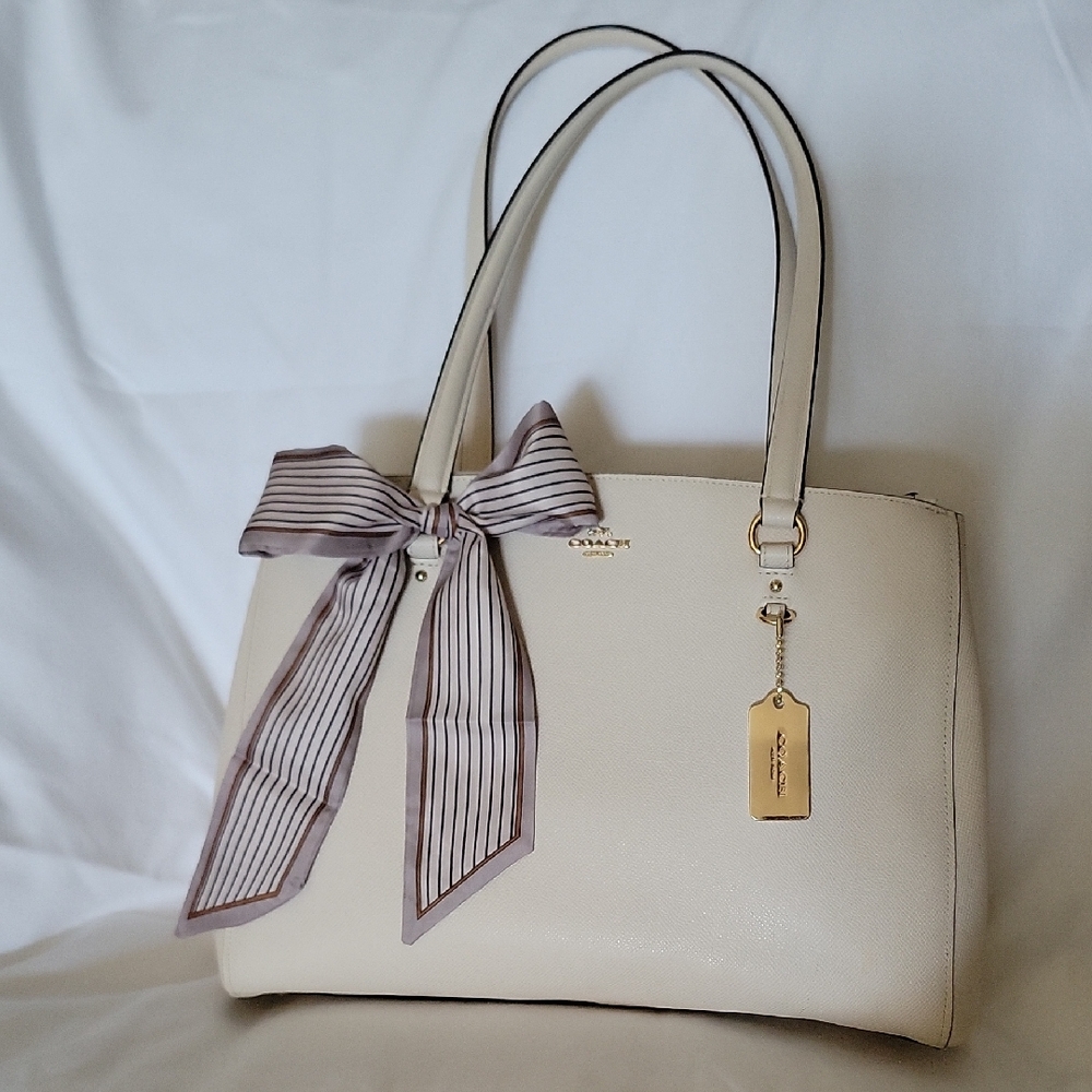 Coach Etta carryall White/Light Cream Tote with Bow Detail
